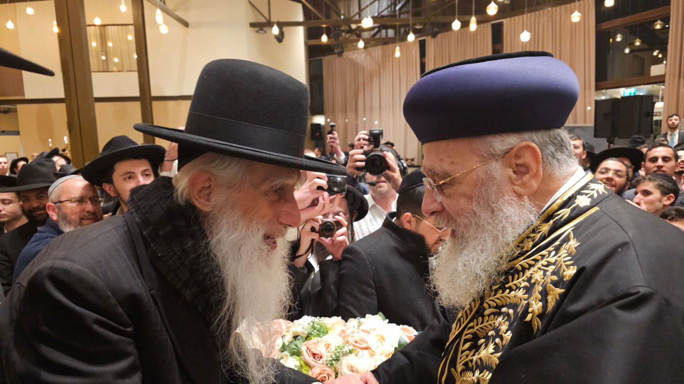 בכיר אמריקאי חסם עיתונאי חרדי | 'זופניק בכיכר' עם כל התמונות, הנייעס והחשיפות של השבוע