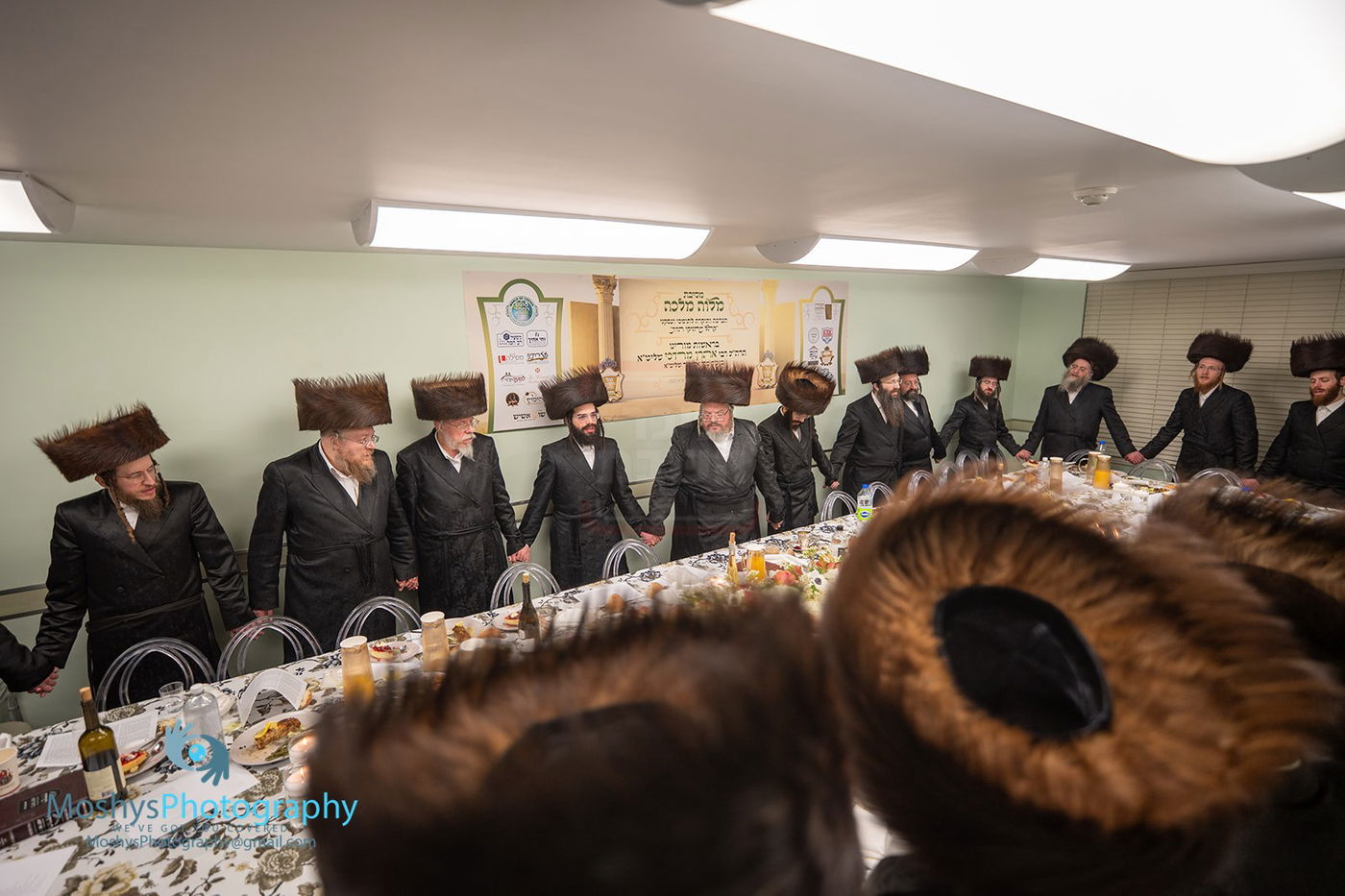 הרה"צ רבי אהרן מרדכי רוקח, מוצאי שב"ק במונטריאול