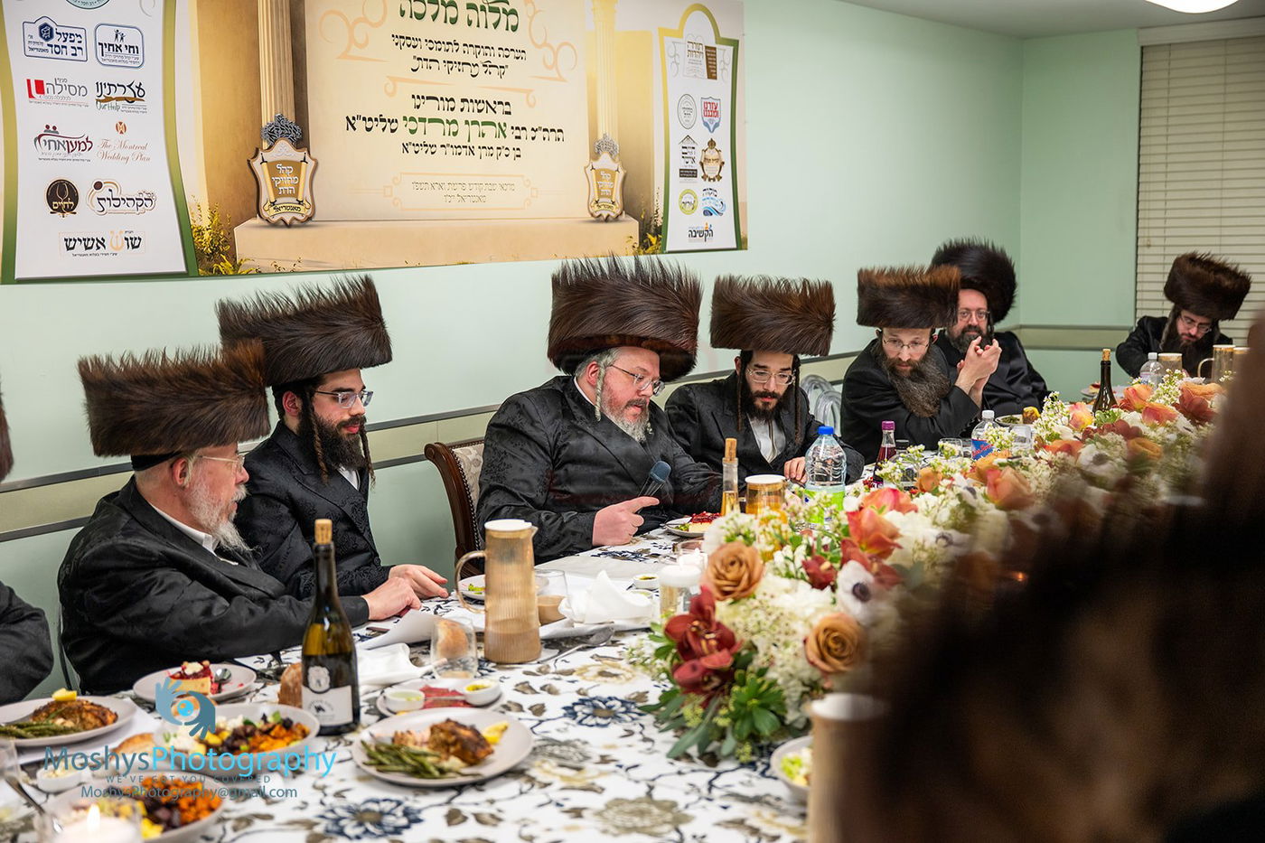 הרה"צ רבי אהרן מרדכי רוקח, מוצאי שב"ק במונטריאול