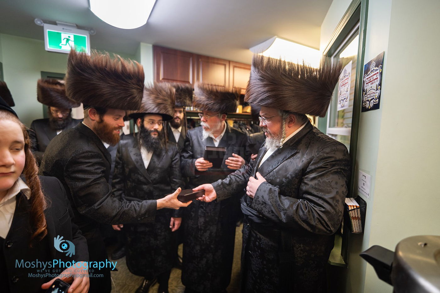 הרה"צ רבי אהרן מרדכי רוקח, מוצאי שב"ק במונטריאול