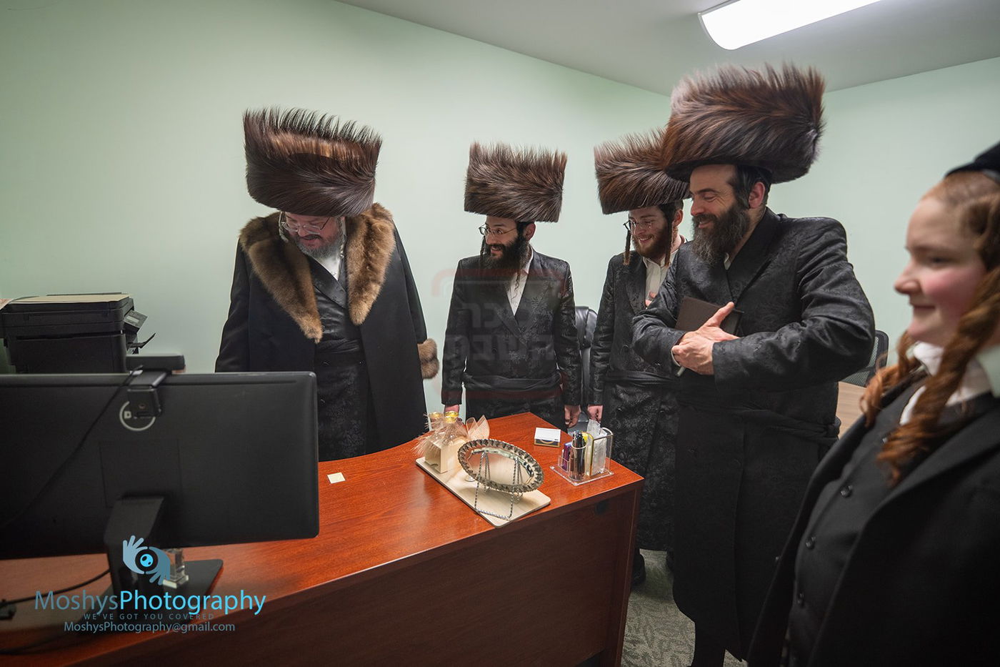 הרה"צ רבי אהרן מרדכי רוקח, מוצאי שב"ק במונטריאול