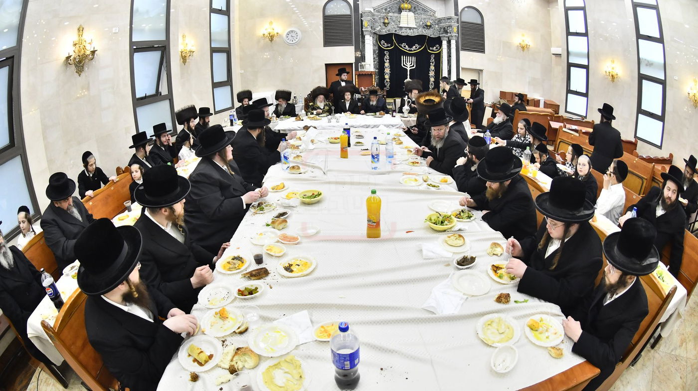 פדיון הבן בחצרות ספינקא - קרעטשניף - פרמישלאן