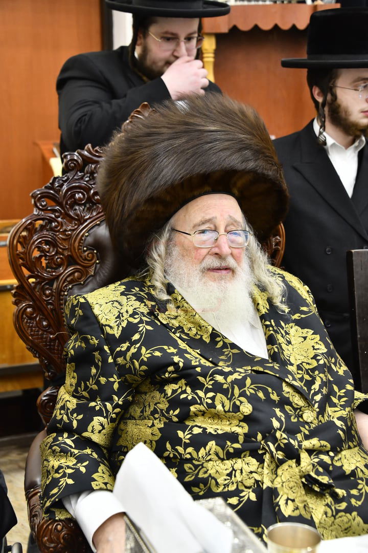 פדיון הבן בחצרות ספינקא - קרעטשניף - פרמישלאן