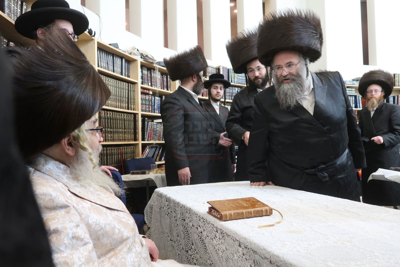 האדמו"ר מסאטמר במנוחה בפאלם ספרינגס 