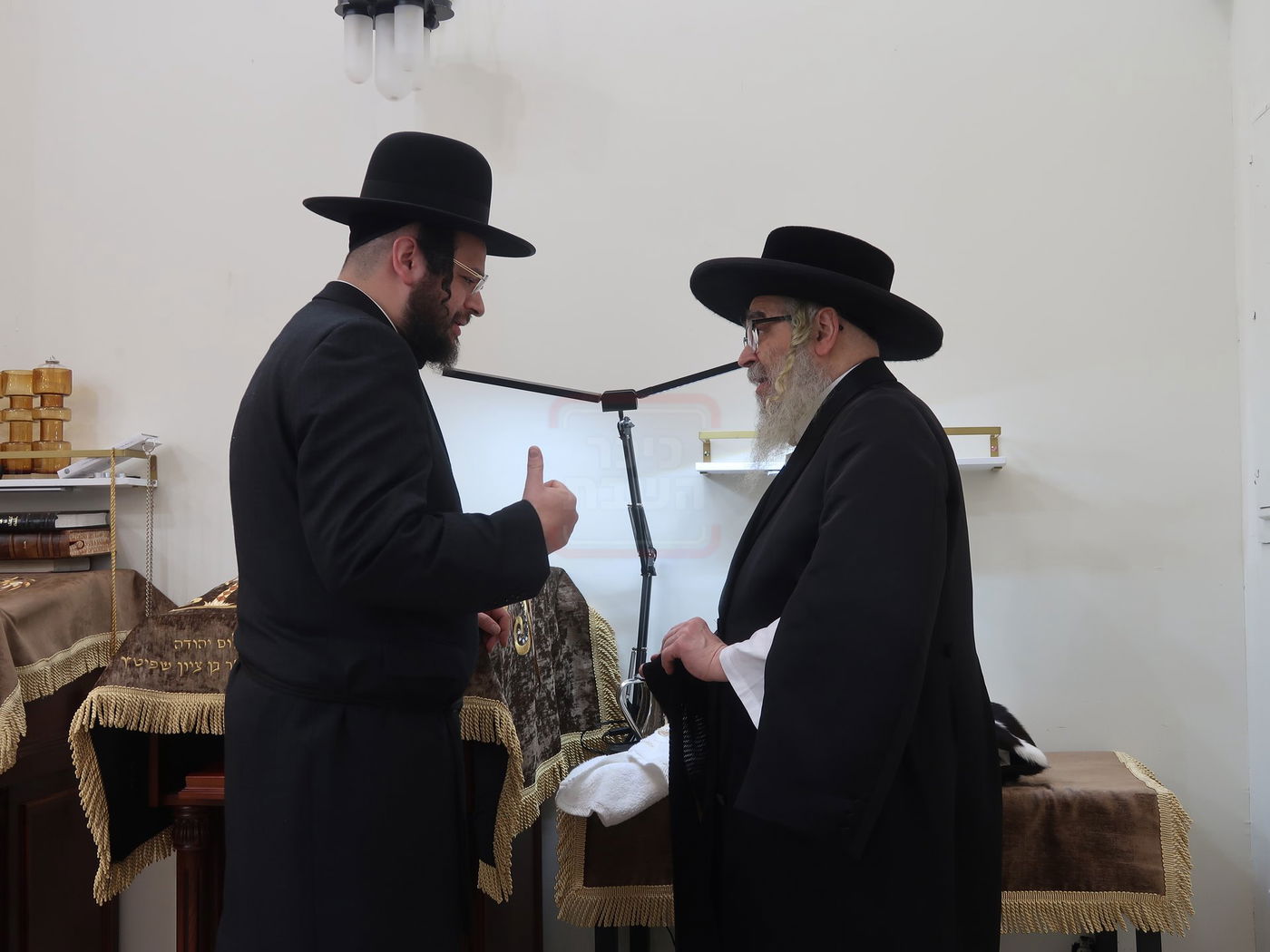 האדמו"ר מסאטמר במנוחה בפאלם ספרינגס 