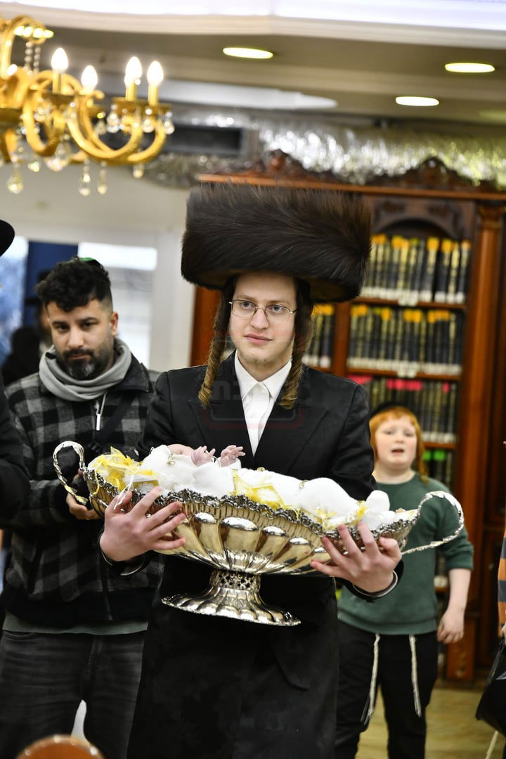 פדיון הבן בחצרות ספינקא - קרעטשניף - פרמישלאן