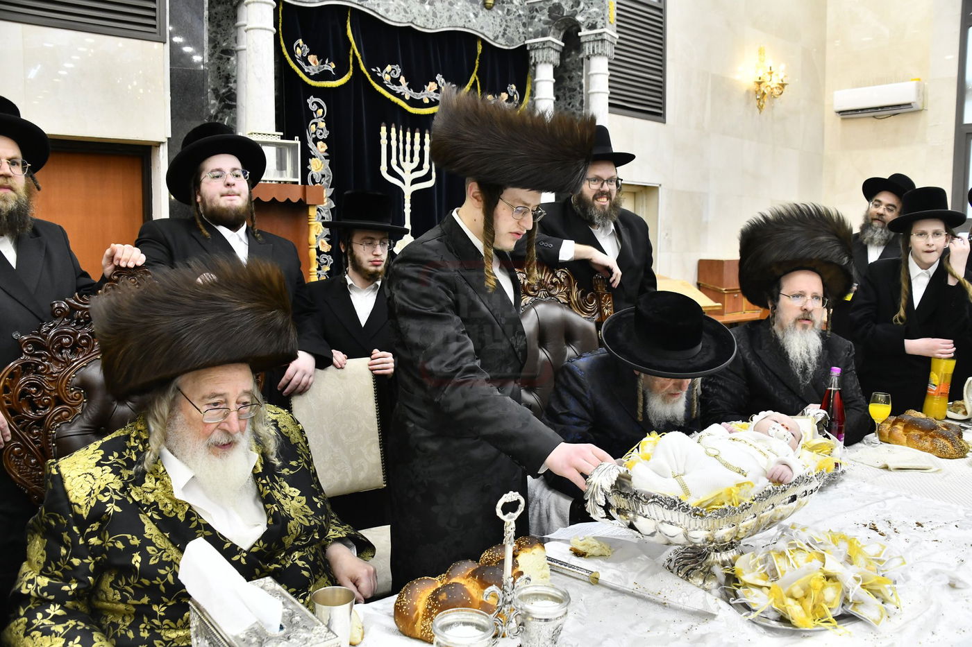 פדיון הבן בחצרות ספינקא - קרעטשניף - פרמישלאן