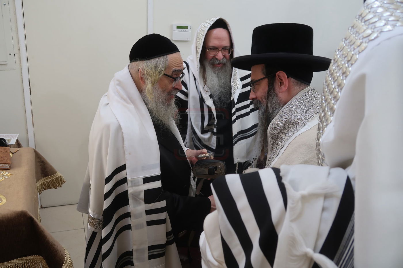 האדמו"ר מסאטמר במנוחה בפאלם ספרינגס 