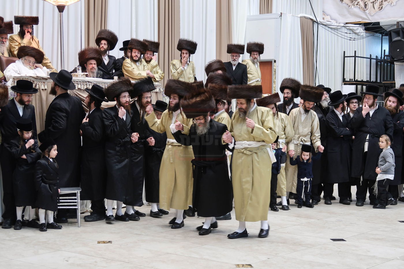 שמחת בית תולדות אברהם יצחק - קרעטשניף סיגעט - הורדנקא