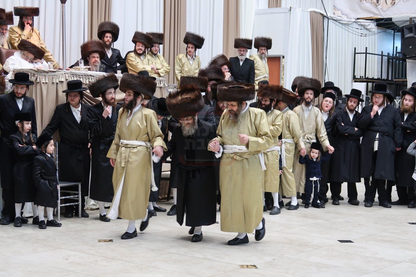 שמחת בית תולדות אברהם יצחק - קרעטשניף סיגעט - הורדנקא