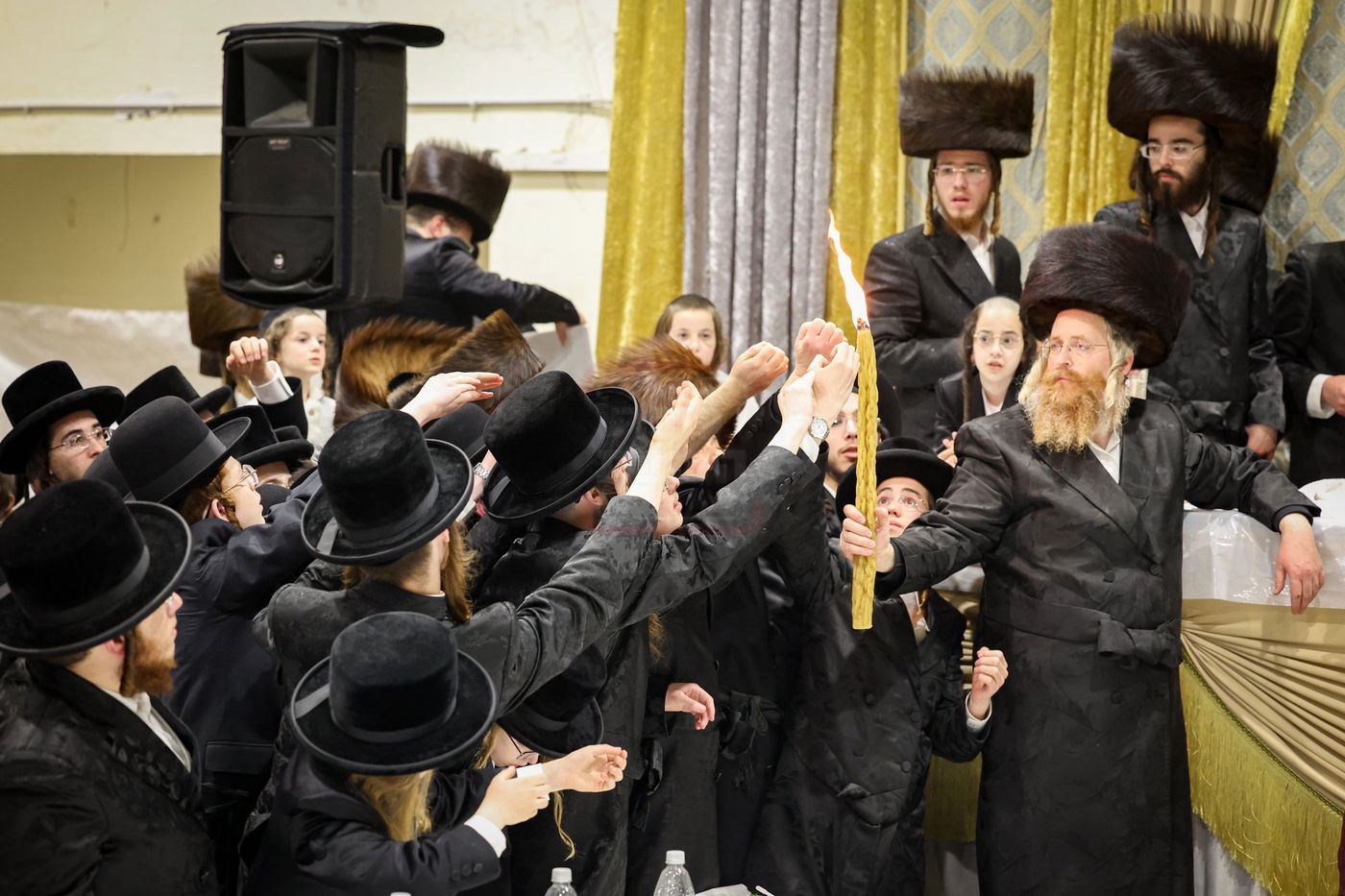 שבת אופריף בחצה"ק זוועהיל