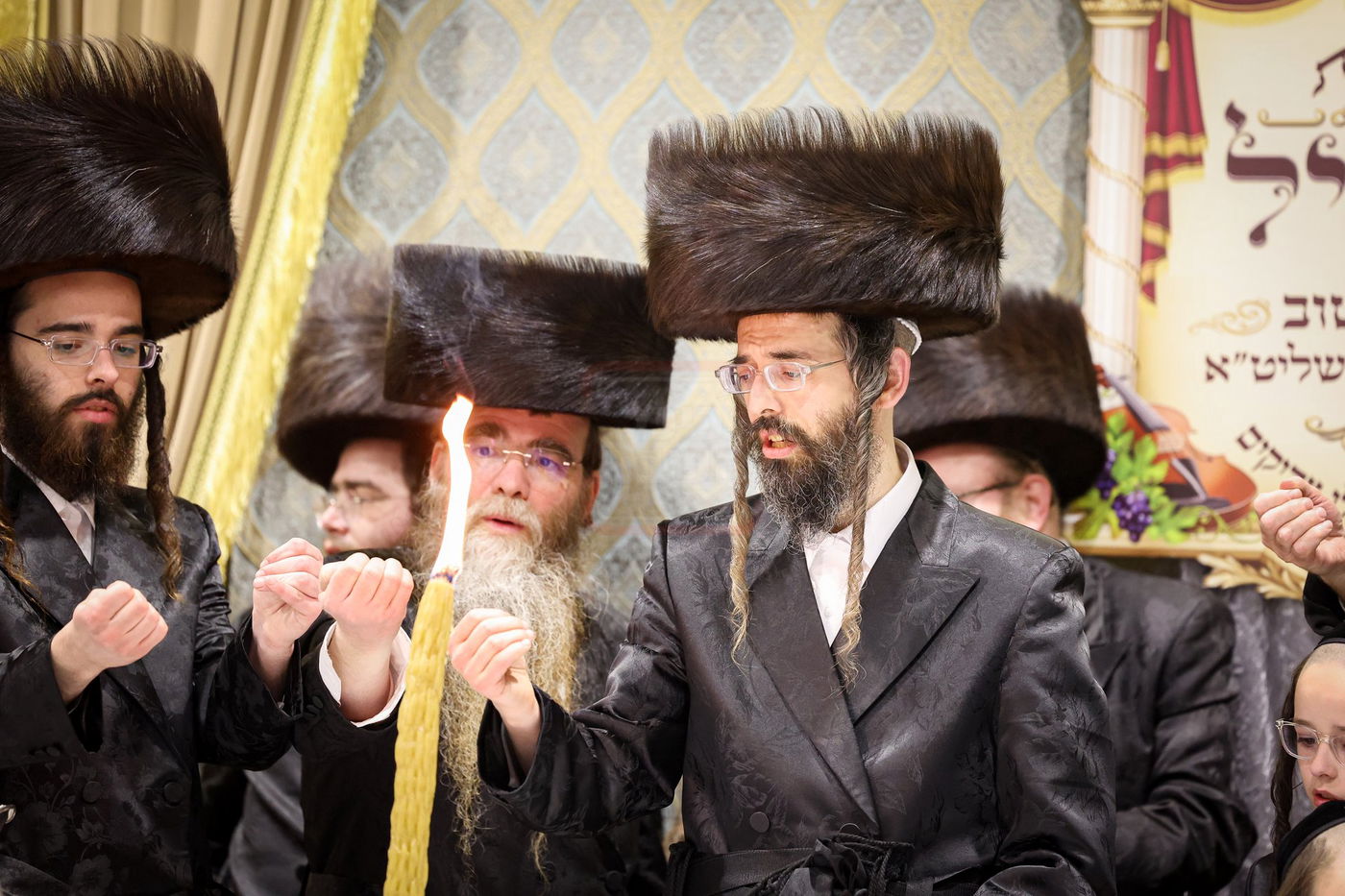 שבת אופריף בחצה"ק זוועהיל