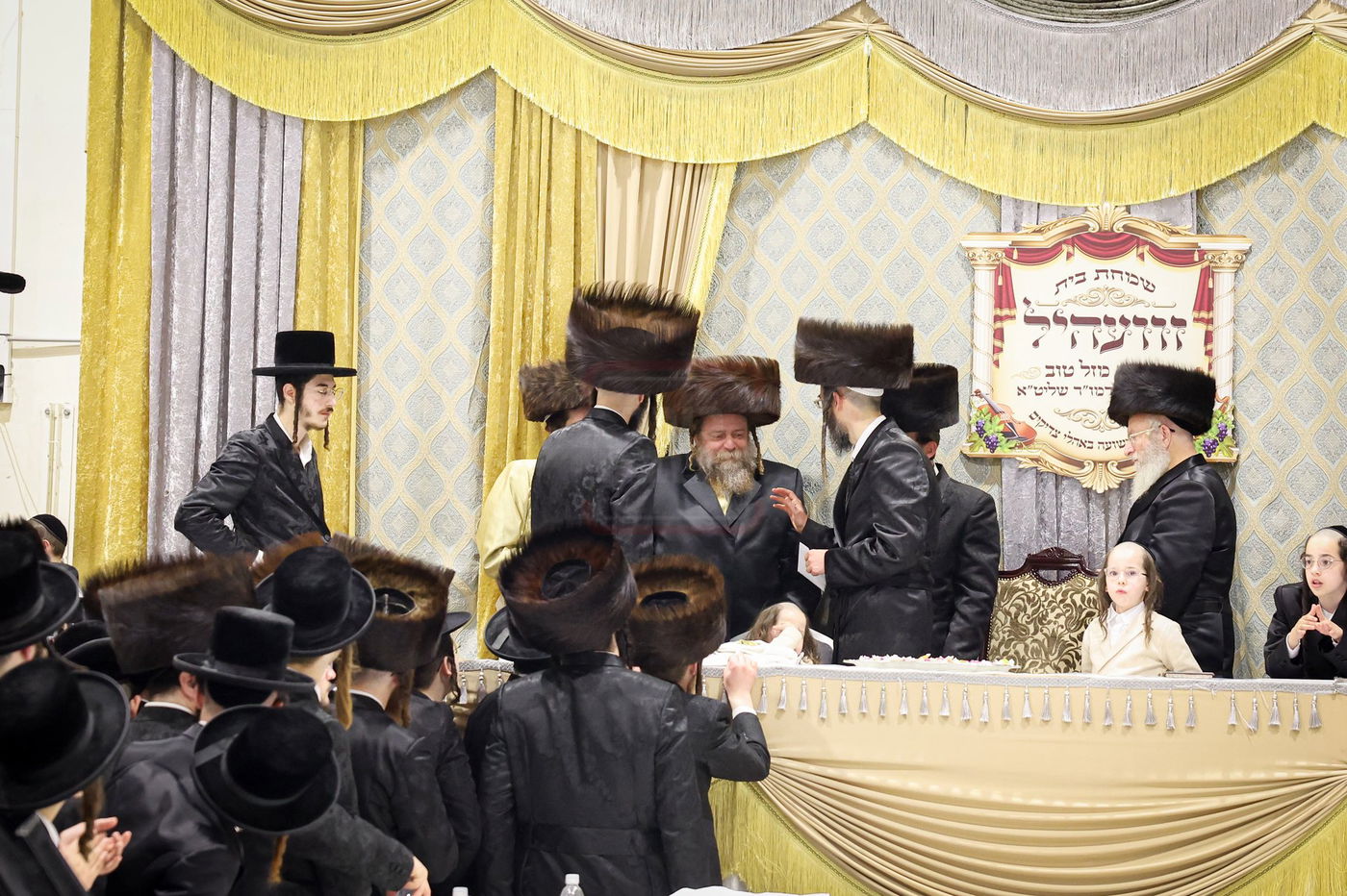 שבת אופריף בחצה"ק זוועהיל