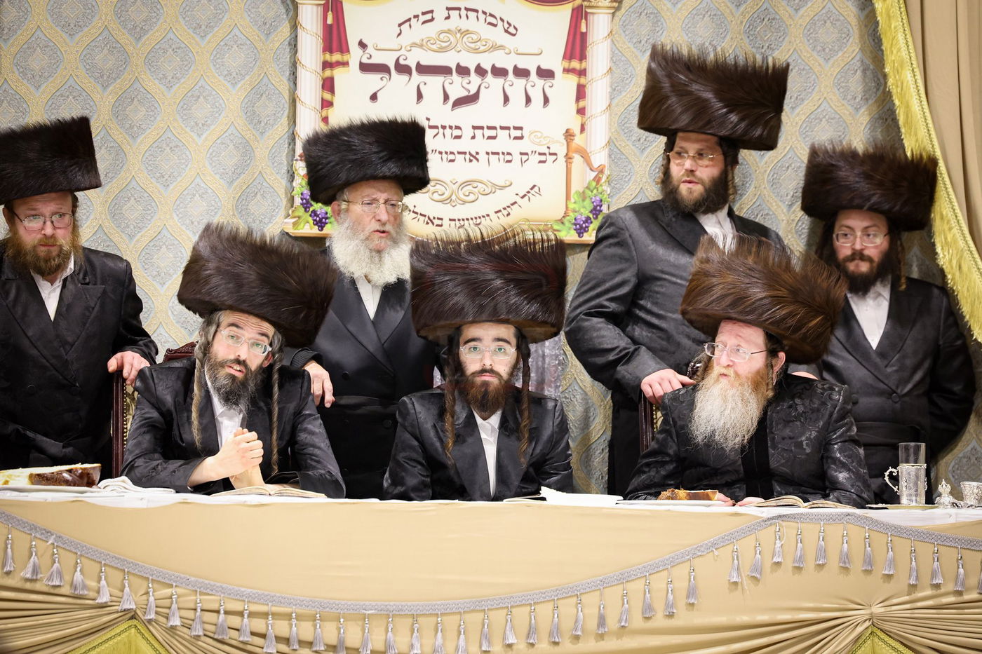 שבת אופריף בחצה"ק זוועהיל