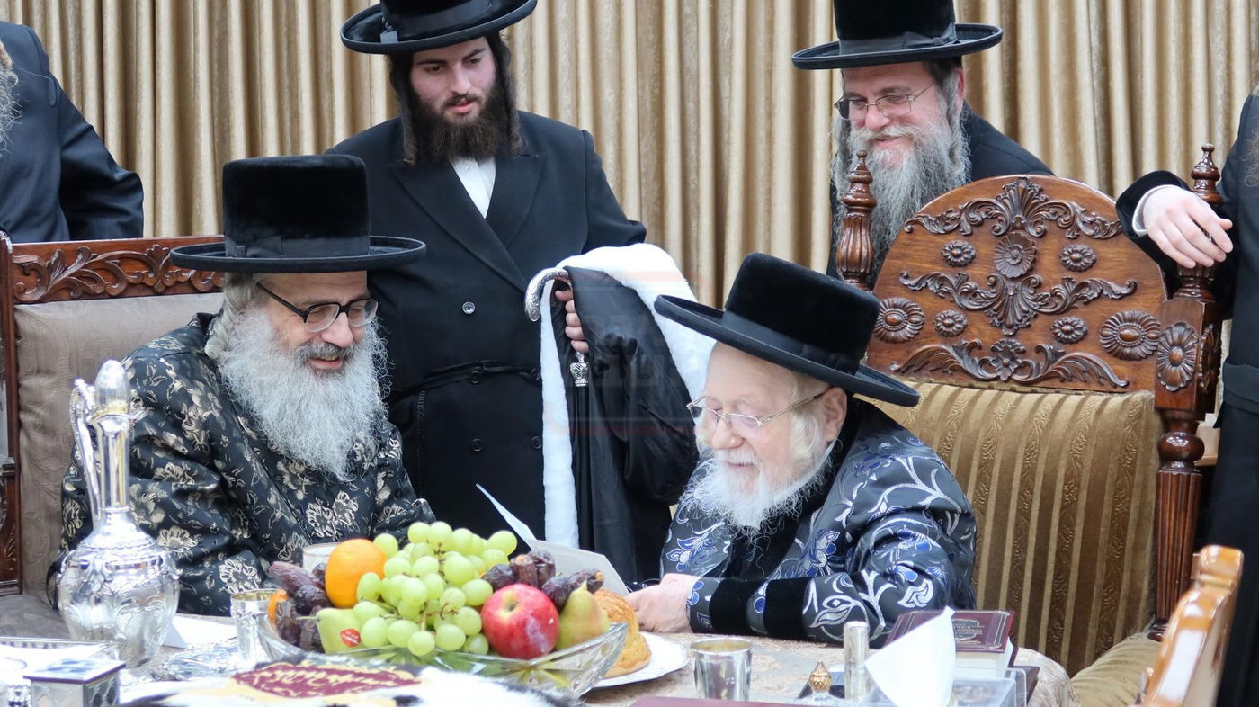 האדמו"ר מויז'ניץ בית שמש בביקור אצל האדמו"ר מקרעטשניף