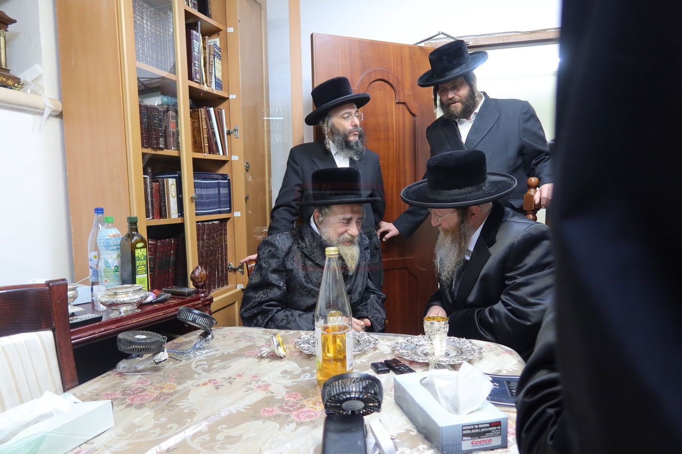 האדמו"ר מטערבישאן אצל האדמו"ר מרחמסטריווקא