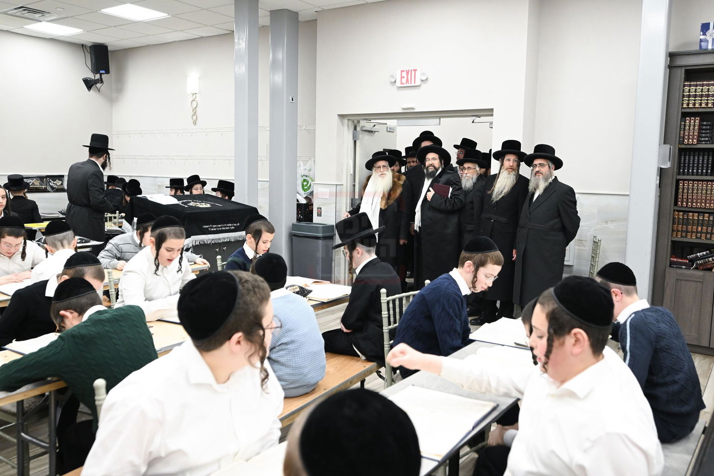 האדמו"ר מצאנז בביקור במונסי