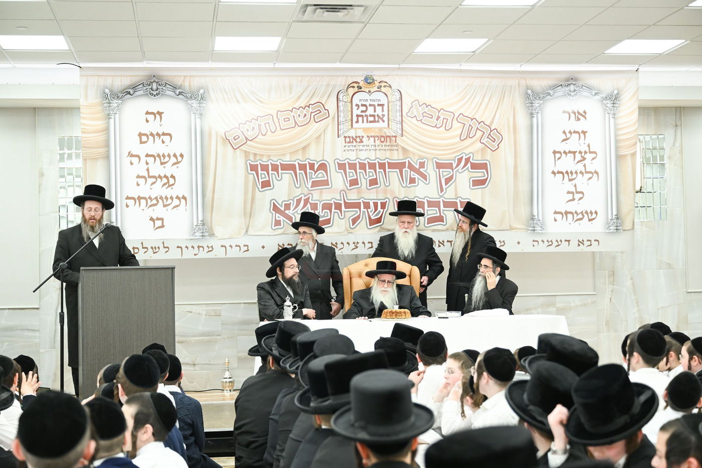 האדמו"ר מצאנז בביקור במונסי