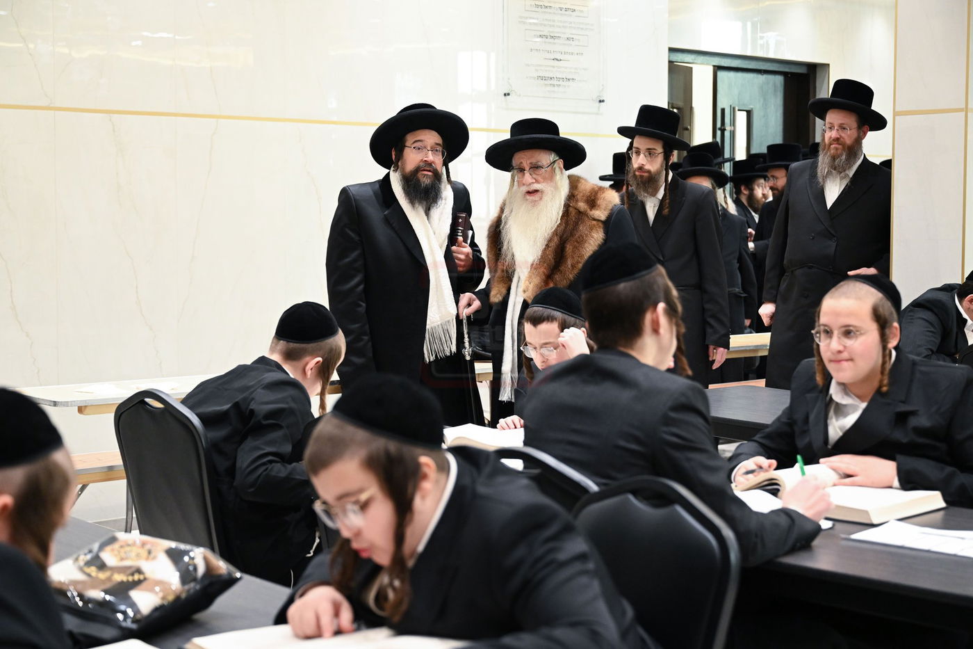 האדמו"ר מצאנז בביקור במונסי