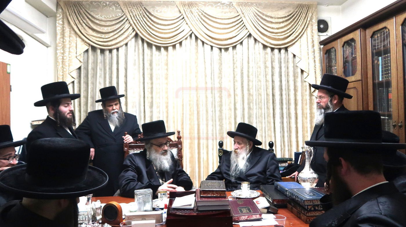 האדמו"ר מויז'ניץ בית שמש בביקור אצל האדמו"ר מטשארנוביל