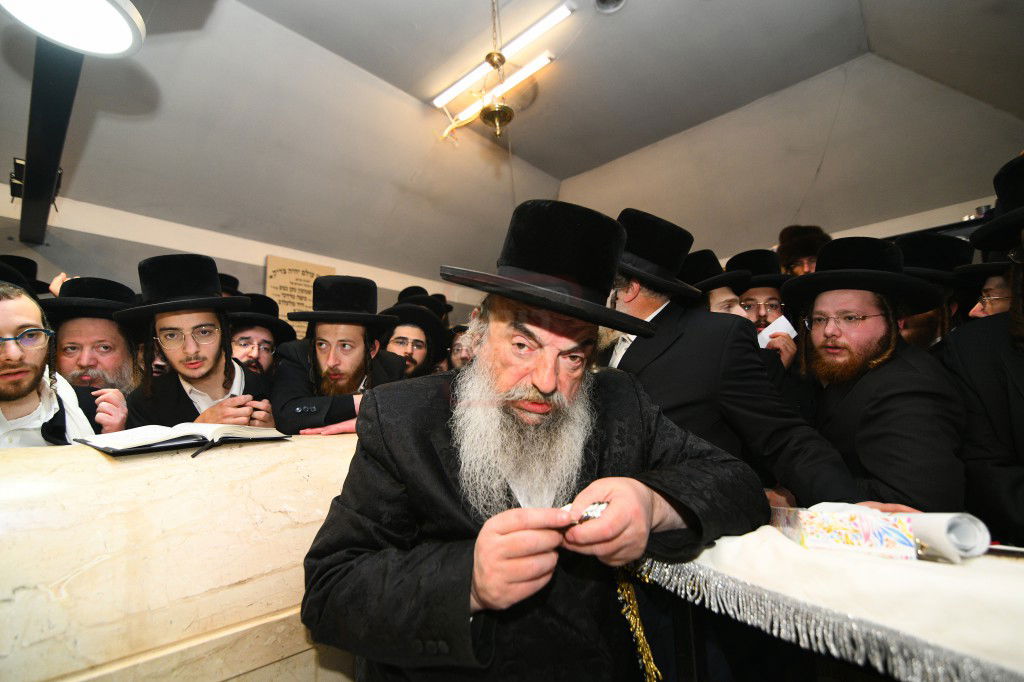 הילולא קדישא בלעלוב