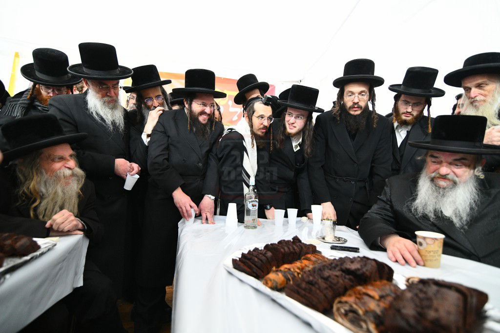 הילולא קדישא בלעלוב