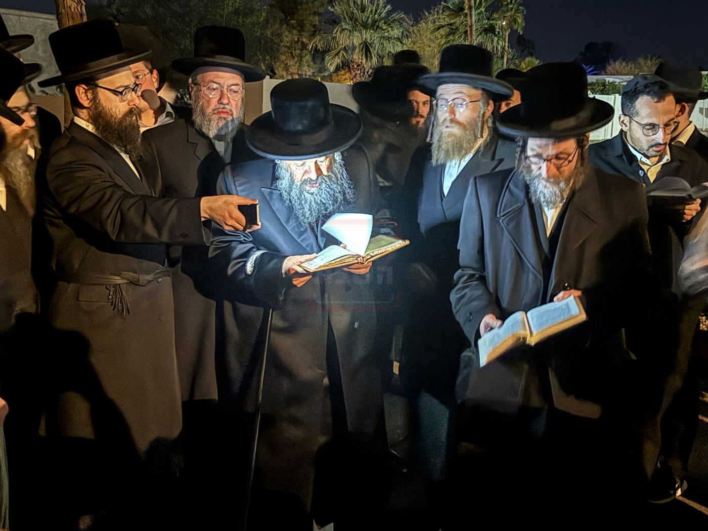 האדמו"ר מבאבוב 45 במנוחה בעיר סקוטסדייל שבאריזונה 