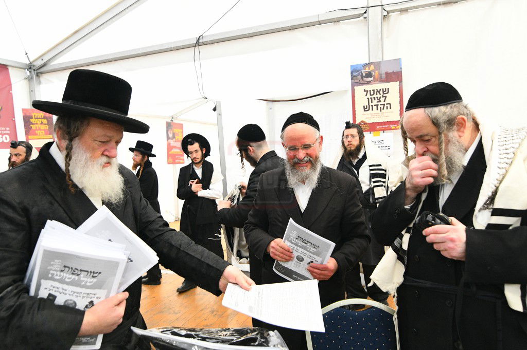 הילולא קדישא בלעלוב