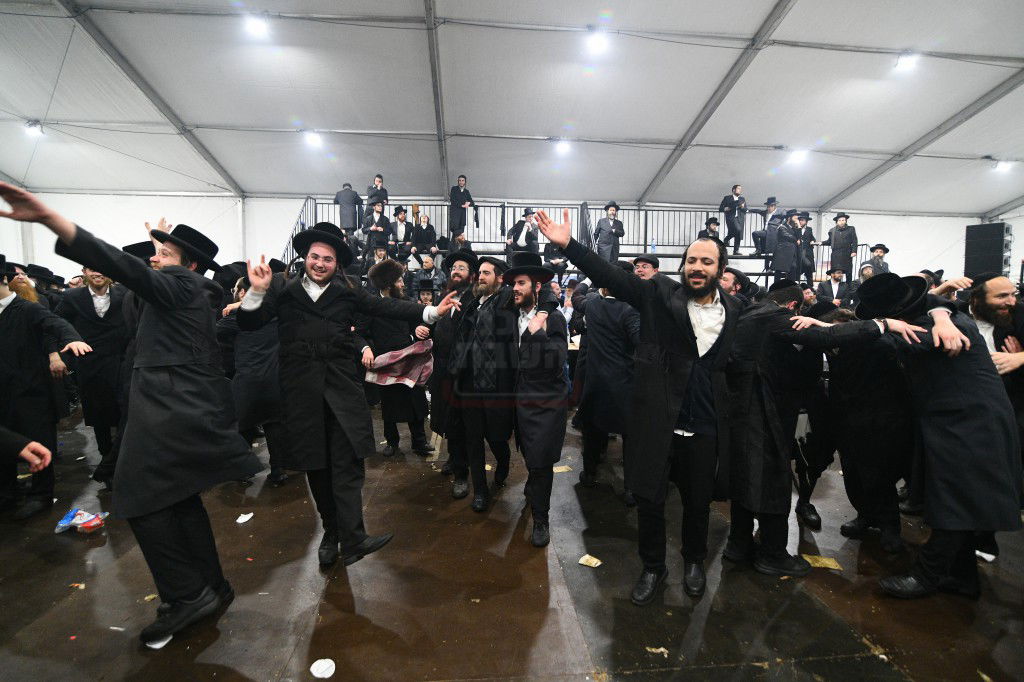 הילולא קדישא בלעלוב