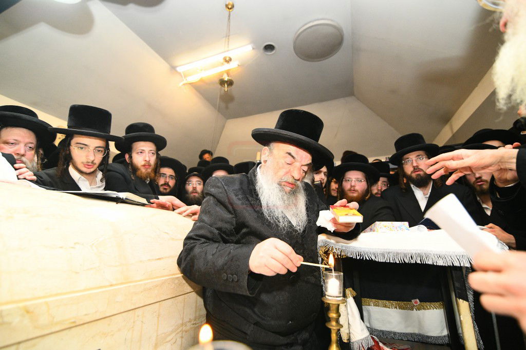 הילולא קדישא בלעלוב