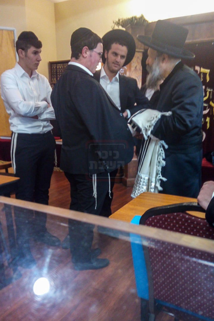 האדמו"ר מבאבוב 45 במנוחה בעיר סקוטסדייל שבאריזונה 