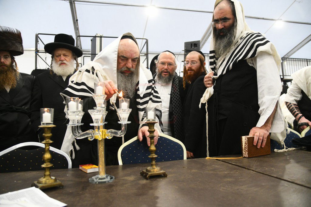 הילולא קדישא בלעלוב