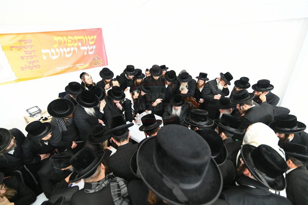 הילולא קדישא בלעלוב