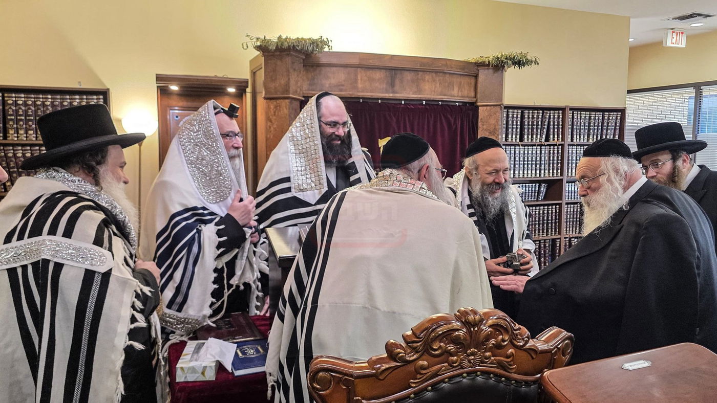 האדמו"ר מבאבוב 45 במנוחה בעיר סקוטסדייל שבאריזונה 