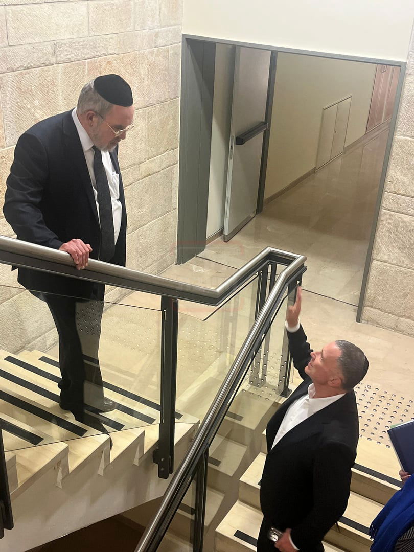 הלוק החסידי של בן הח"כית | 'זופניק בכיכר' עם כל התמונות, הנייעס והחשיפות של השבוע