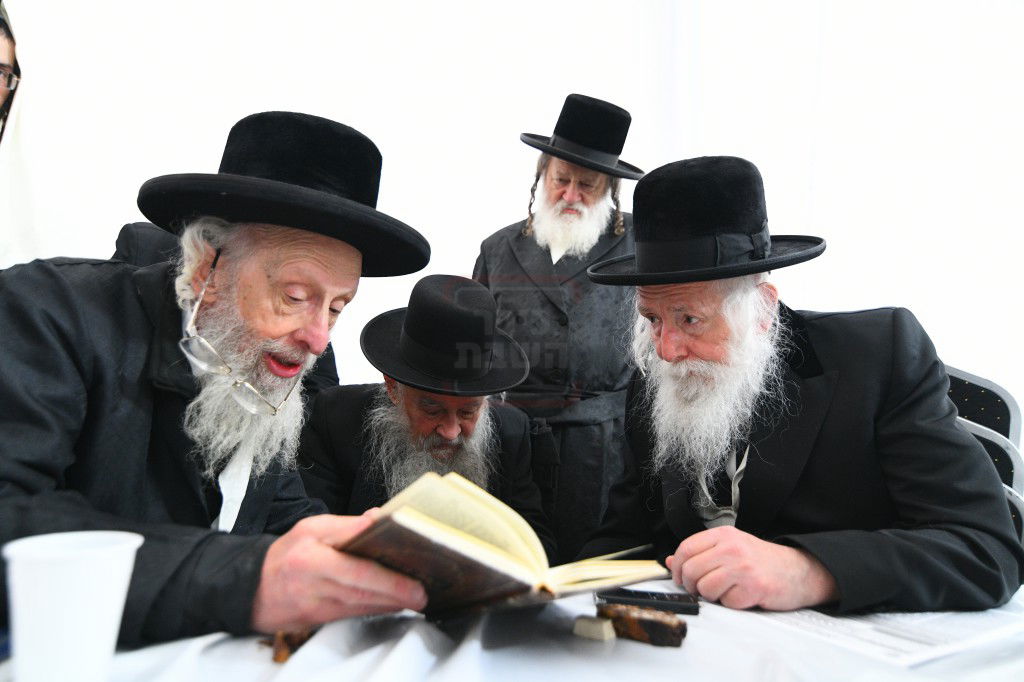 הילולא קדישא בלעלוב