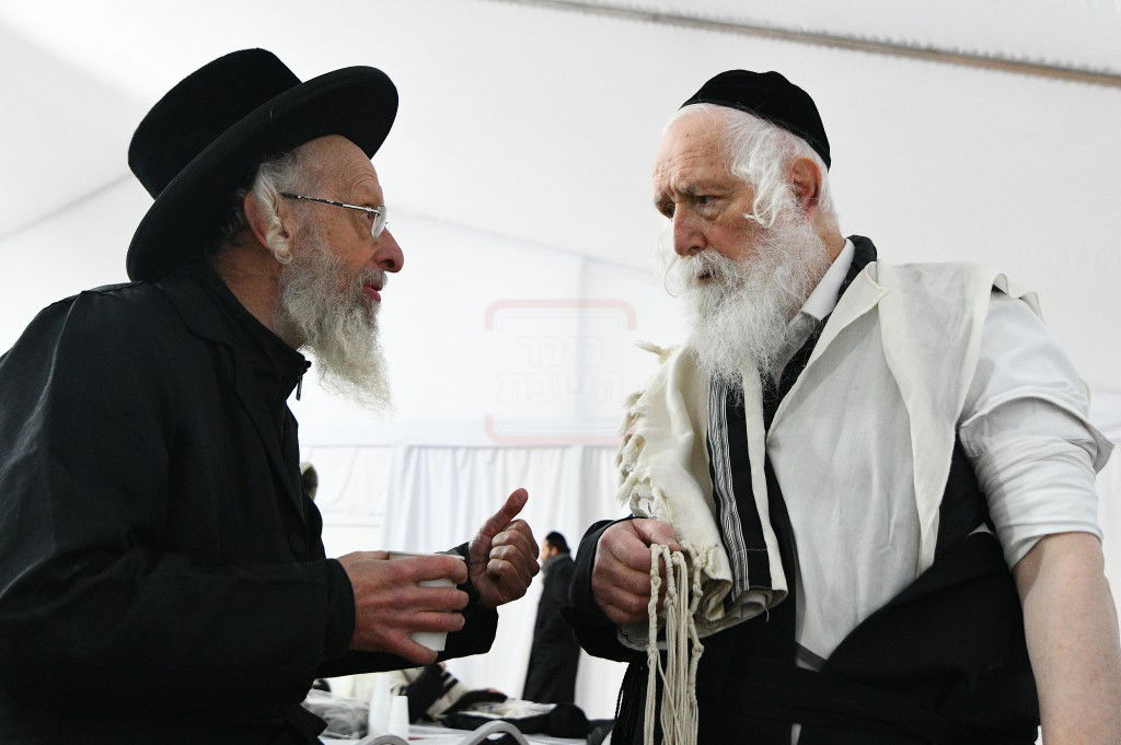 הילולא קדישא בלעלוב