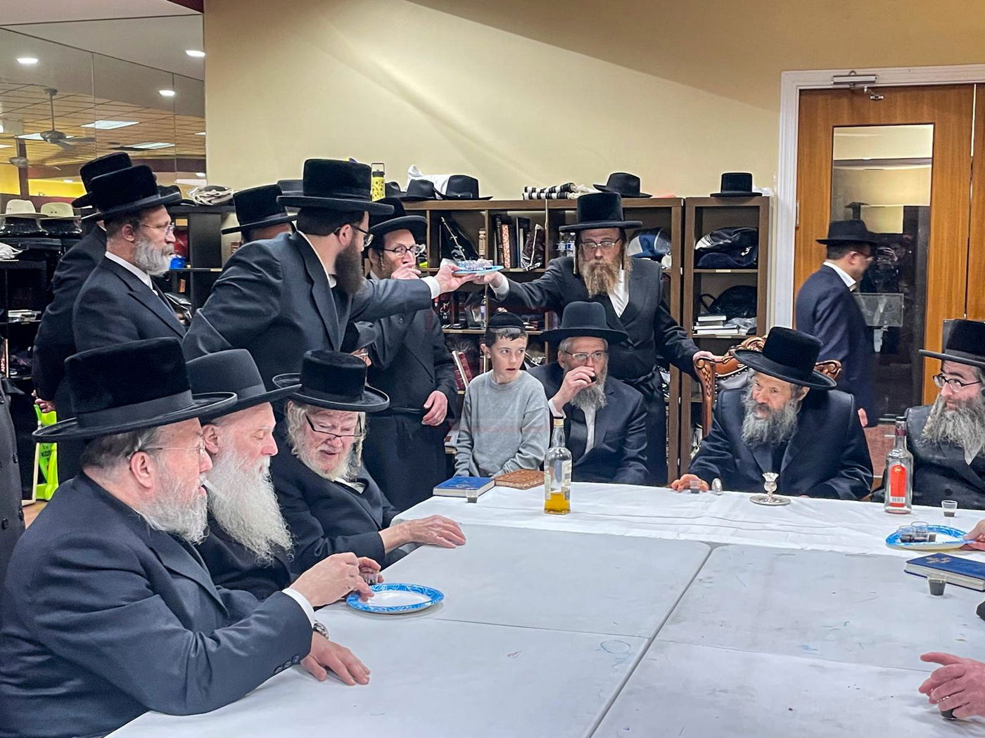 האדמו"ר מבאבוב 45 במנוחה בעיר סקוטסדייל שבאריזונה 