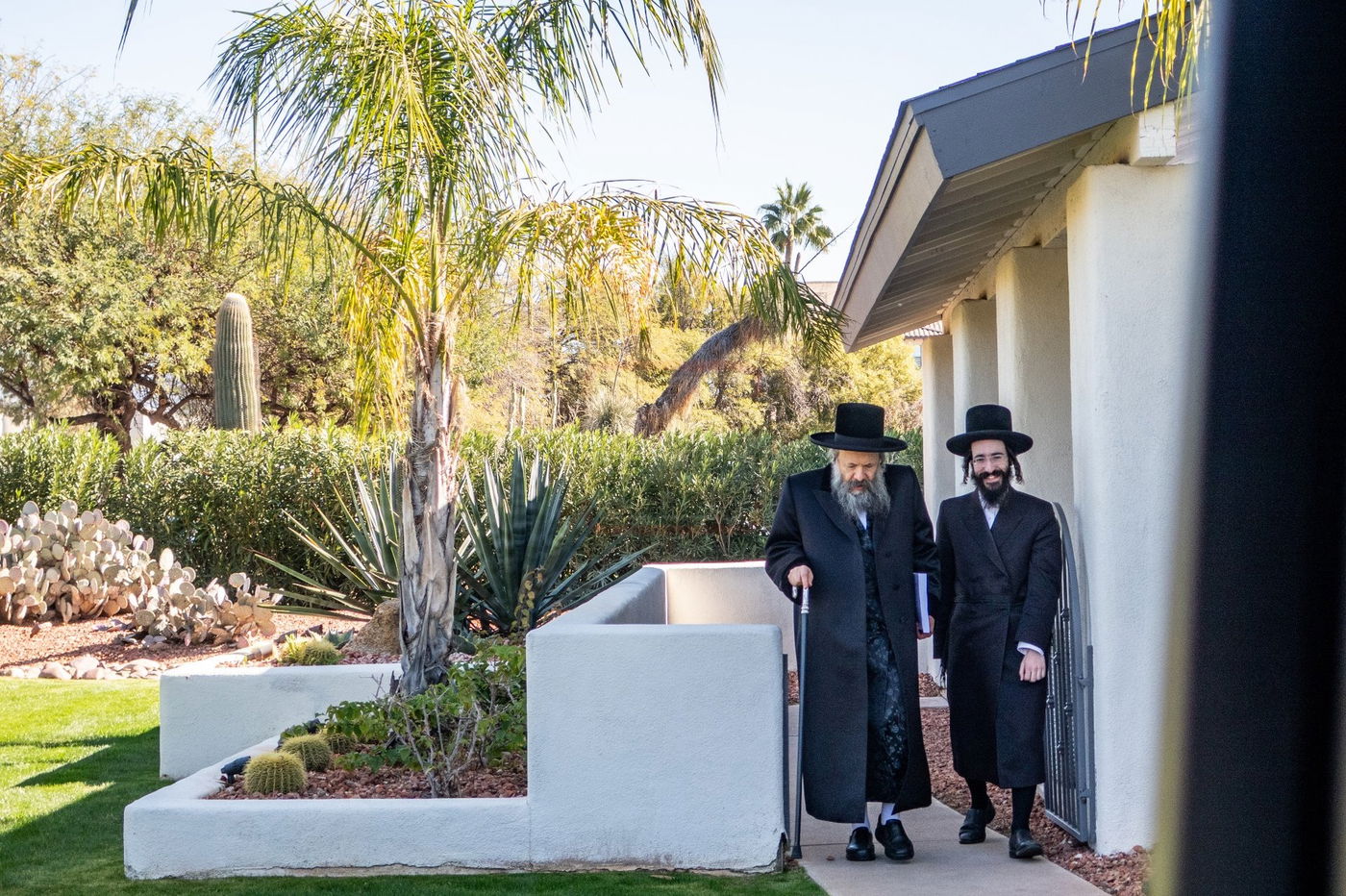 האדמו"ר מבאבוב 45 במנוחה בעיר סקוטסדייל שבאריזונה 