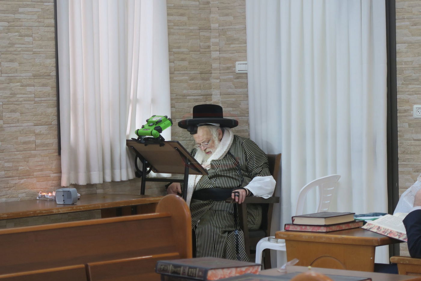 האדמו"ר מתולדות אהרן בטבריה