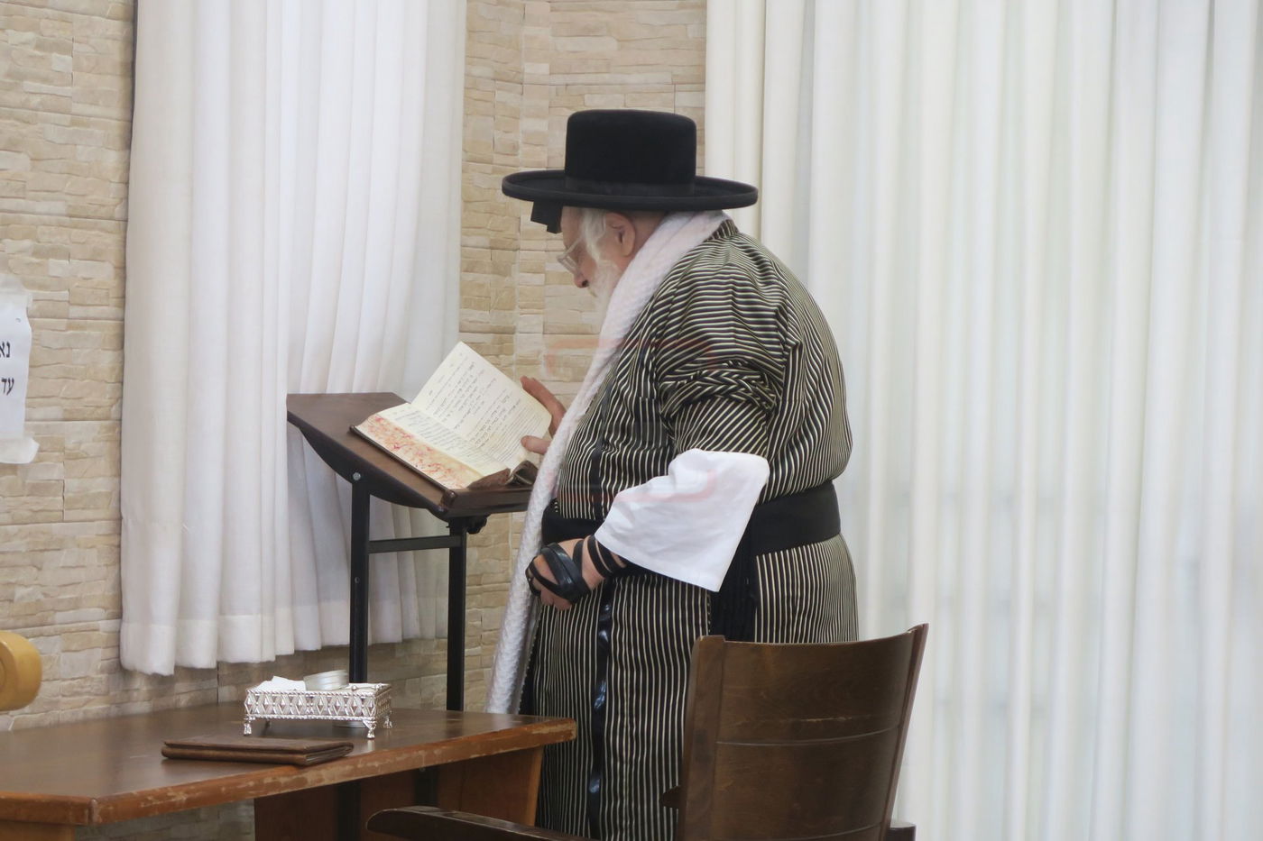 האדמו"ר מתולדות אהרן בטבריה