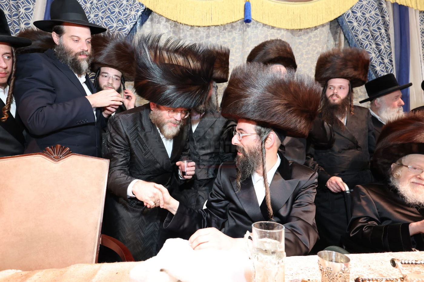 הלוק החסידי של בן הח"כית | 'זופניק בכיכר' עם כל התמונות, הנייעס והחשיפות של השבוע