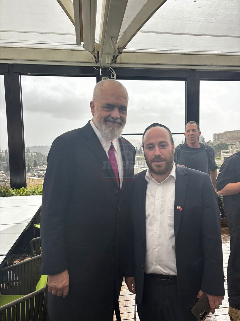 הלוק החסידי של בן הח"כית | 'זופניק בכיכר' עם כל התמונות, הנייעס והחשיפות של השבוע