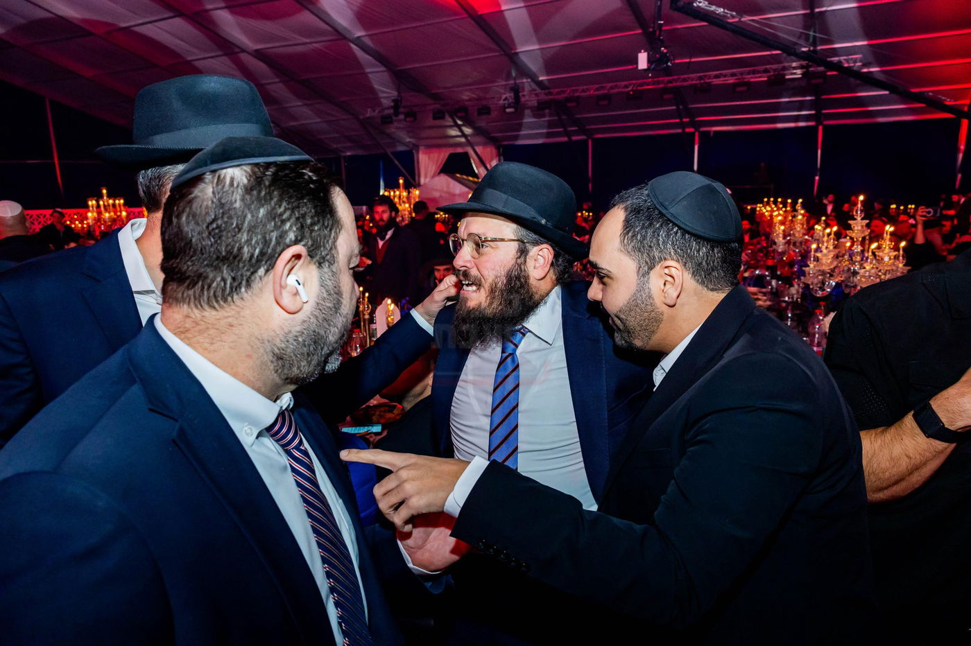 הלוק החסידי של בן הח"כית | 'זופניק בכיכר' עם כל התמונות, הנייעס והחשיפות של השבוע