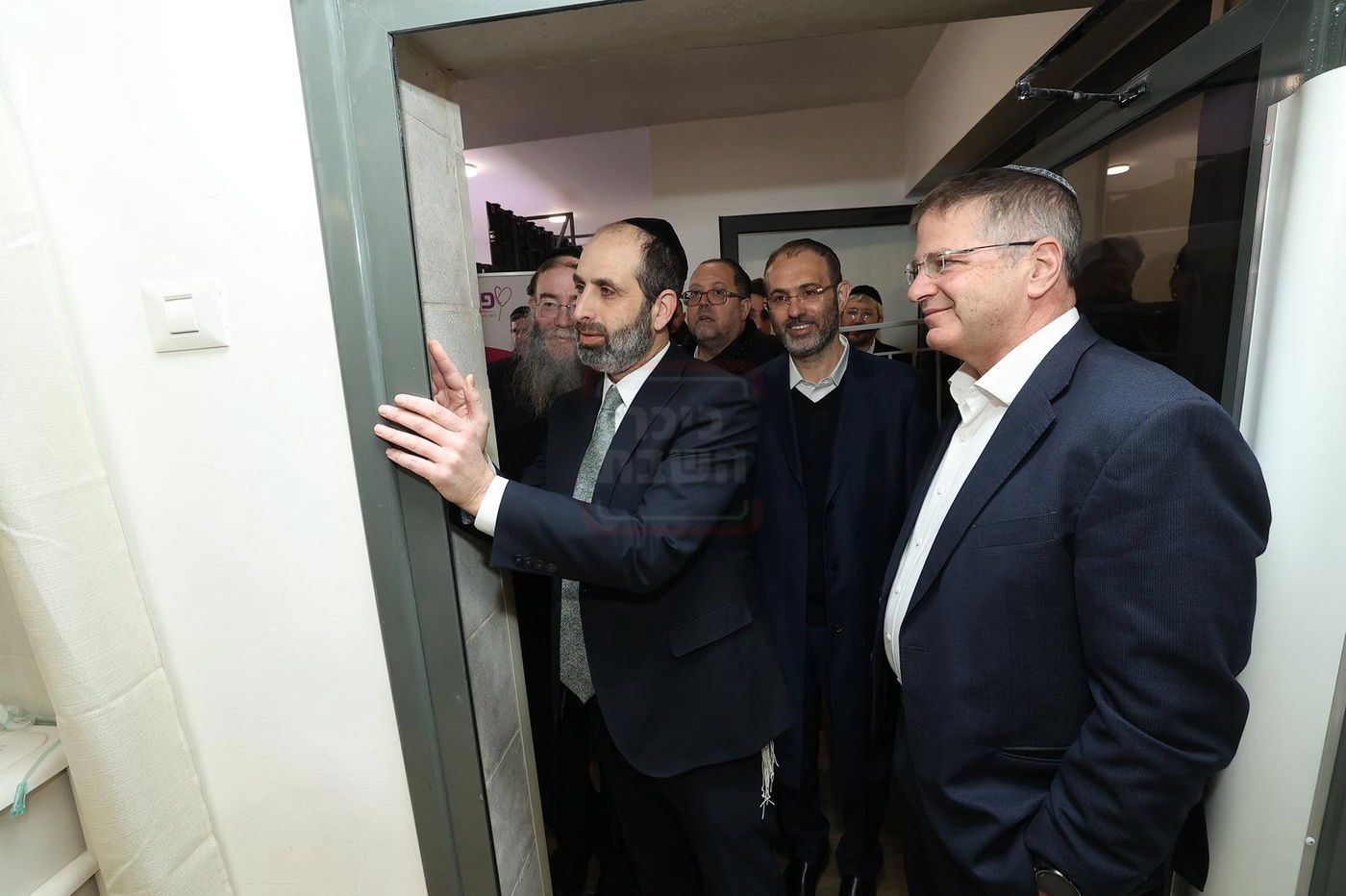 הלוק החסידי של בן הח"כית | 'זופניק בכיכר' עם כל התמונות, הנייעס והחשיפות של השבוע