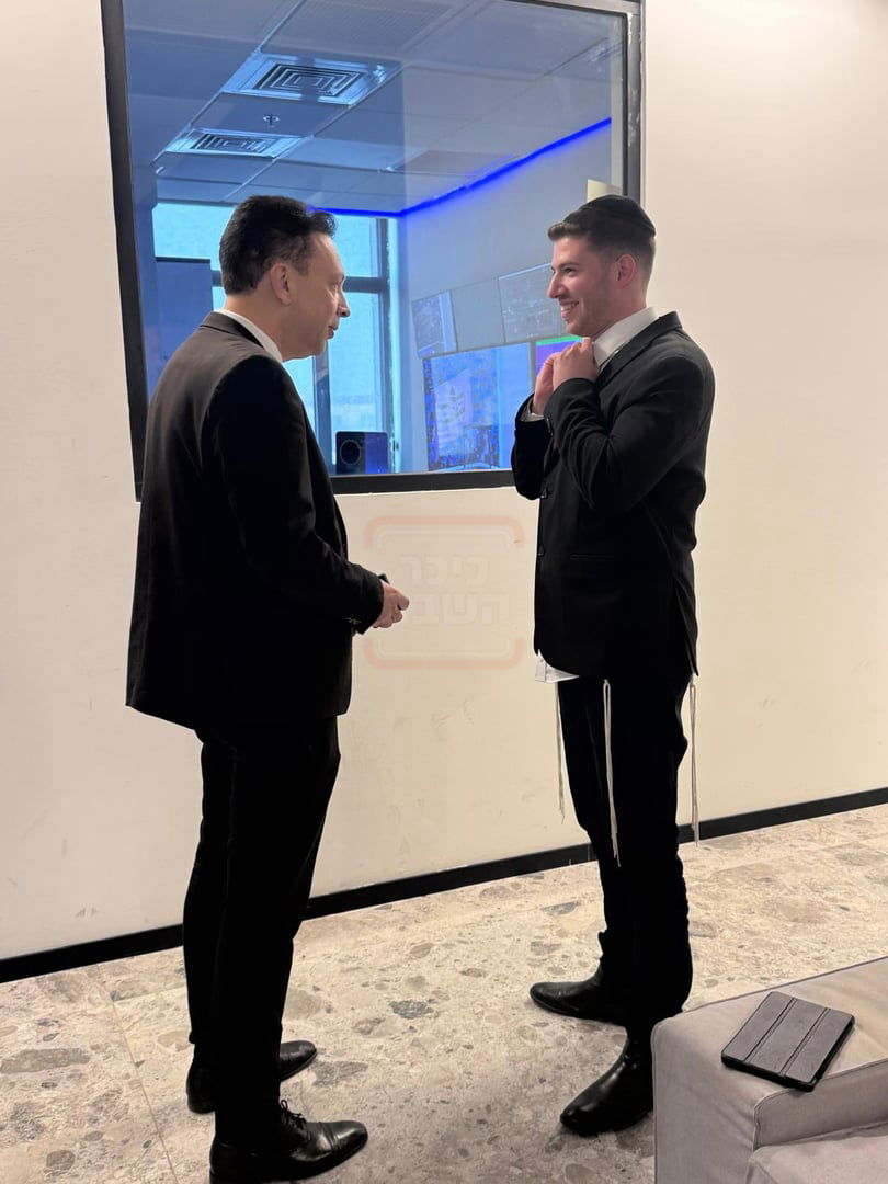 הלוק החסידי של בן הח"כית | 'זופניק בכיכר' עם כל התמונות, הנייעס והחשיפות של השבוע