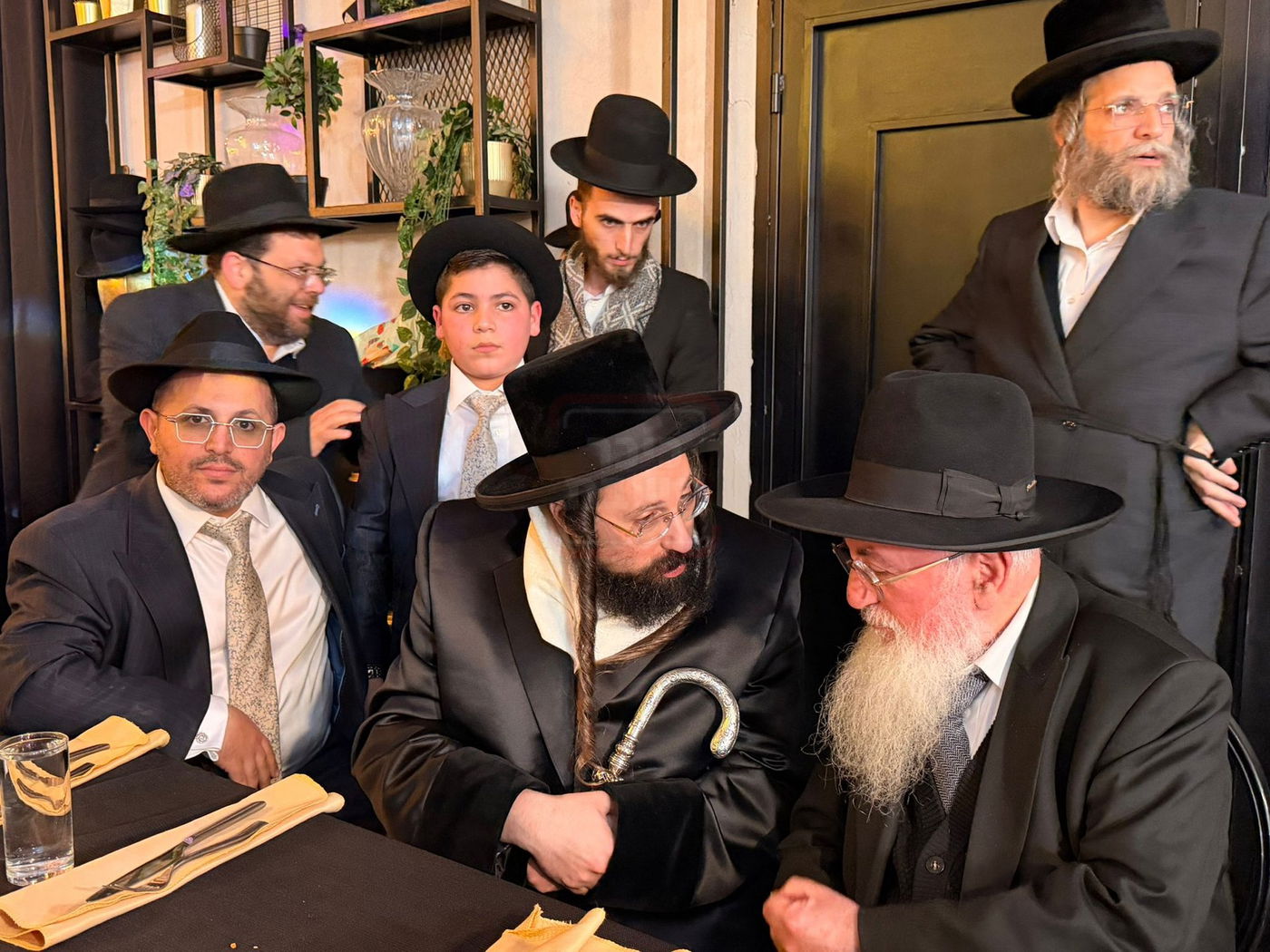 הלוק החסידי של בן הח"כית | 'זופניק בכיכר' עם כל התמונות, הנייעס והחשיפות של השבוע