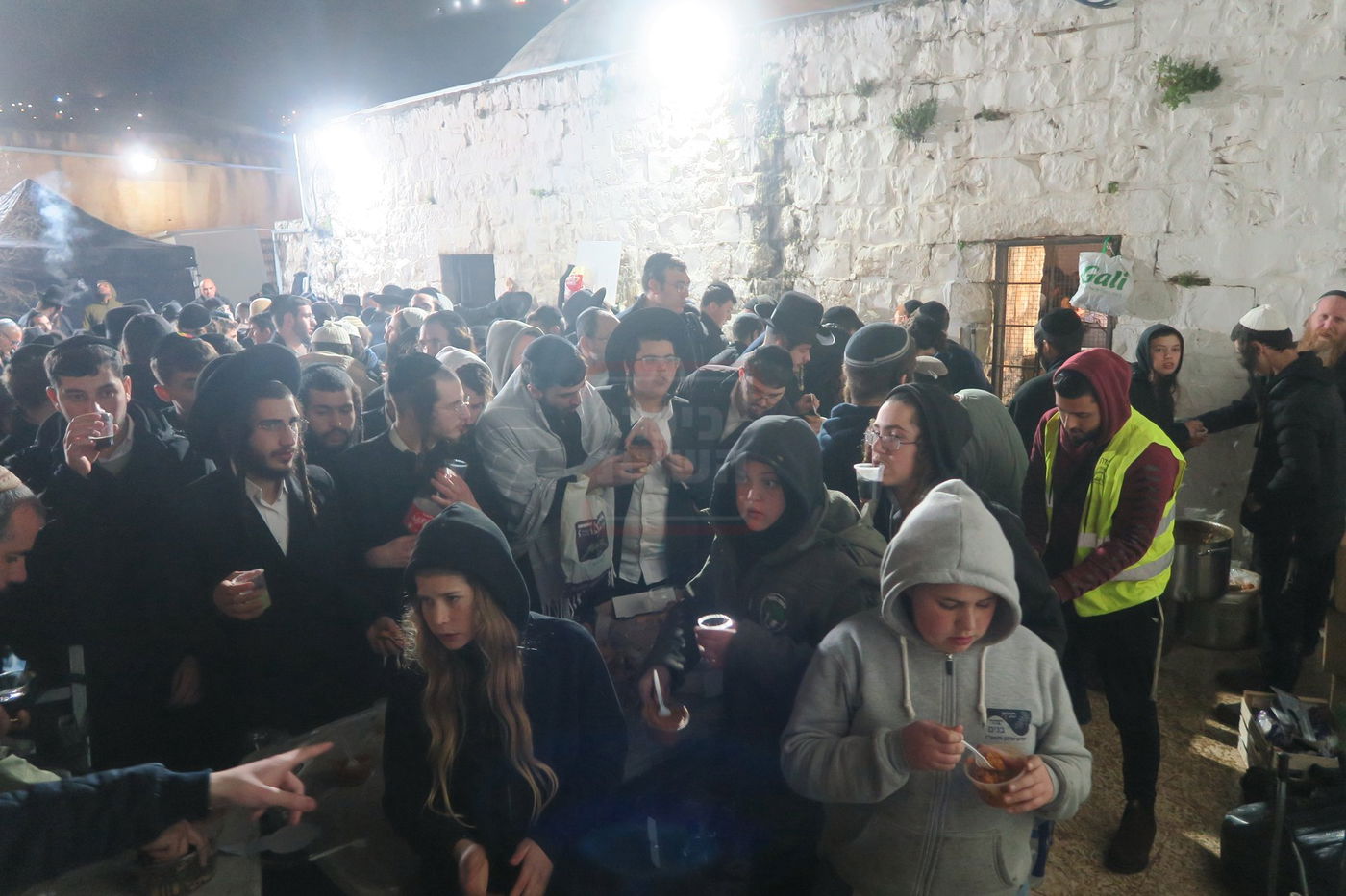 כניסה לקבר יוסף בשכם