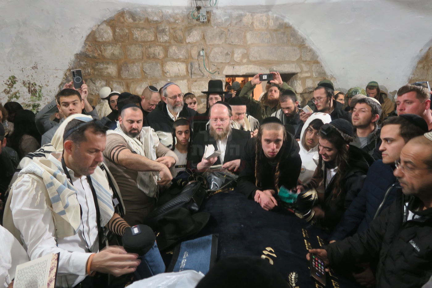 כניסה לקבר יוסף בשכם