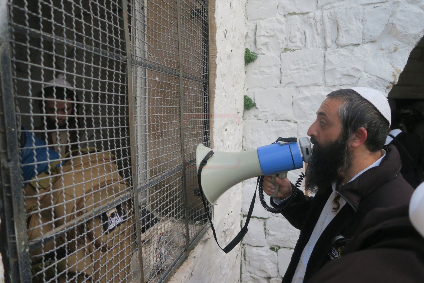 כניסה לקבר יוסף בשכם